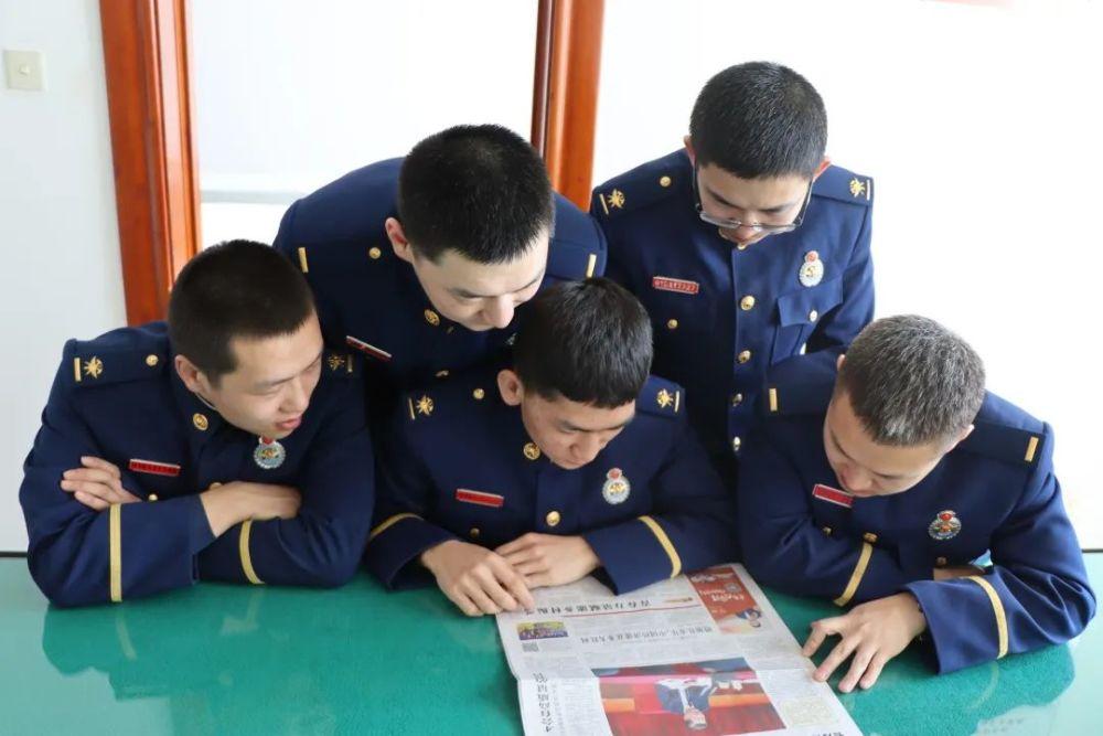 家长怎么做才能让孩子感受到父母的爱，不再叛逆？游戏画面